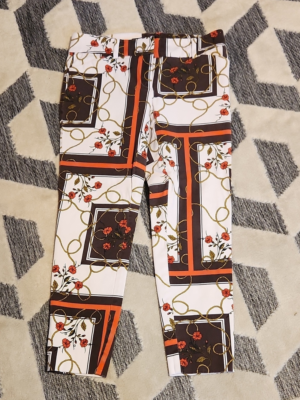 Cropped Scarf-Print Ankle Pants - White/Orange/Brown